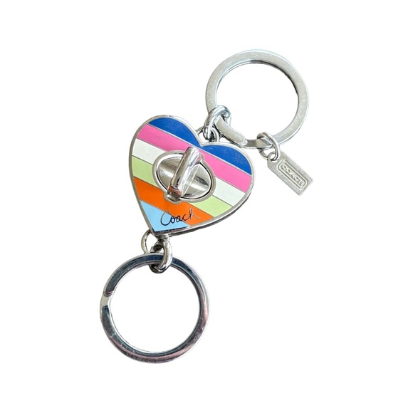 Coach Legacy Heart Turnlock Valet Keychain